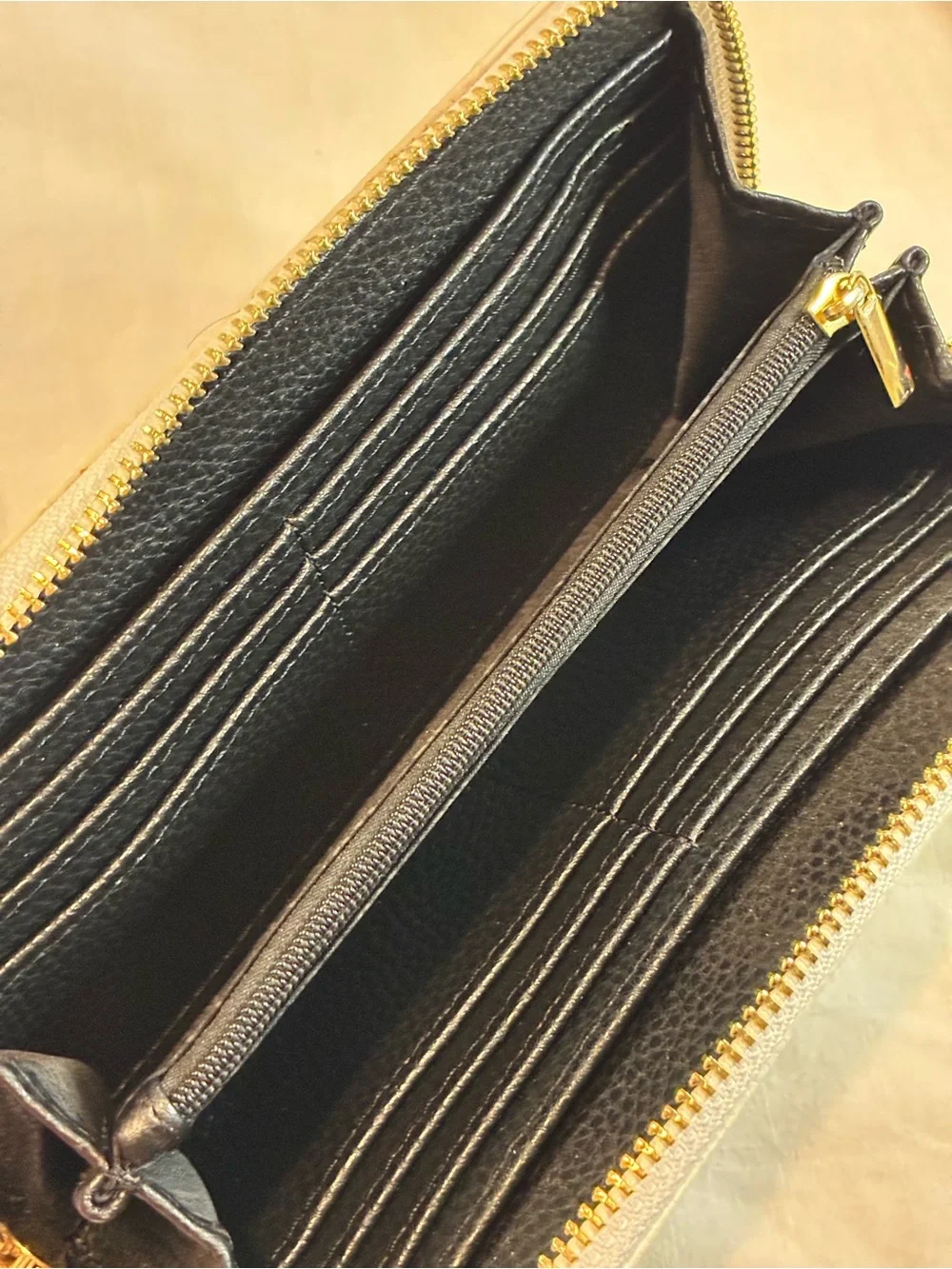 Steve Madden White Wallet with Rainbow Logo